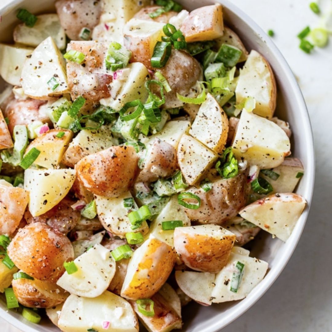 Salade de petites pommes de terre rouges