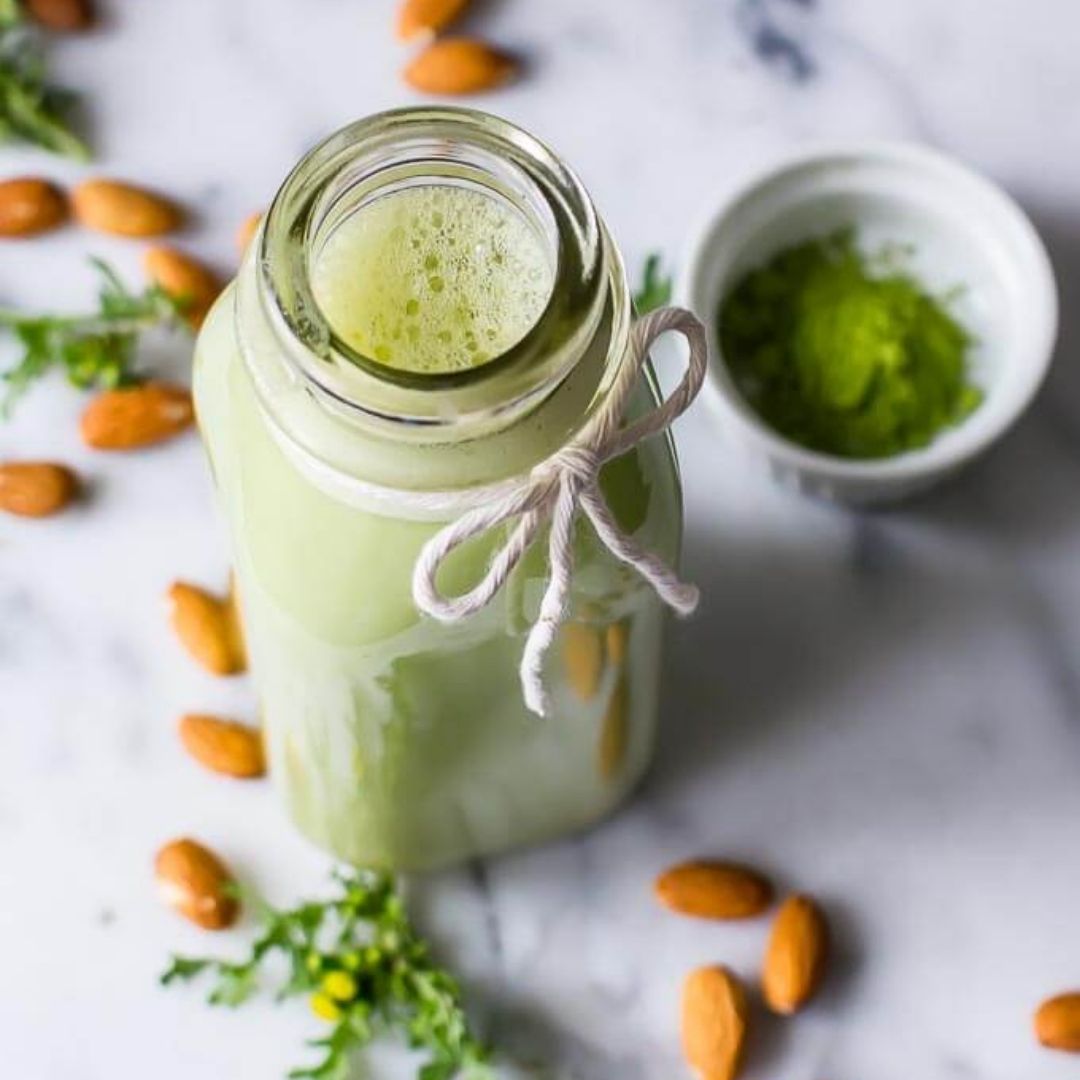 Lait d’amande protéiné au matcha